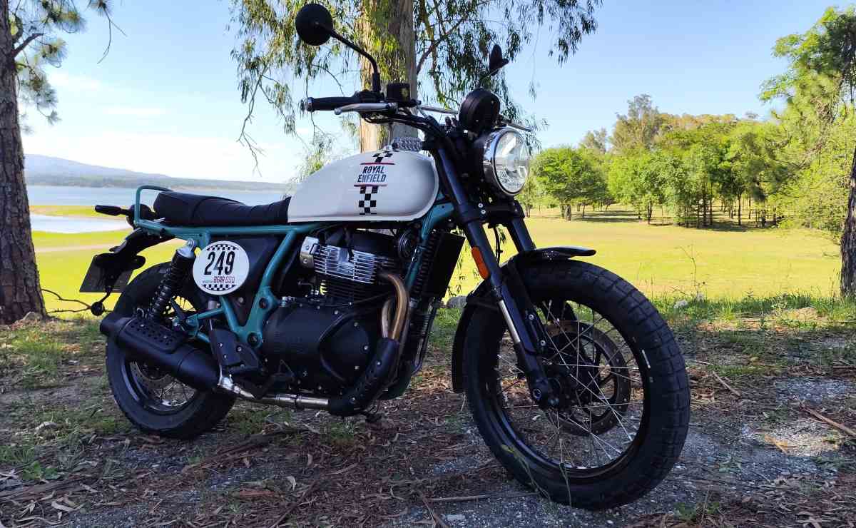 Respondemos preguntas sobre la Royal Enfield Bear 650: ¿qué cambia frente a la Interceptor? ¿cuánto cuesta? 