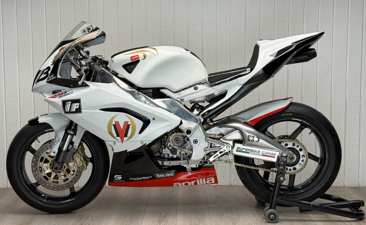 Aprilia RSV550 