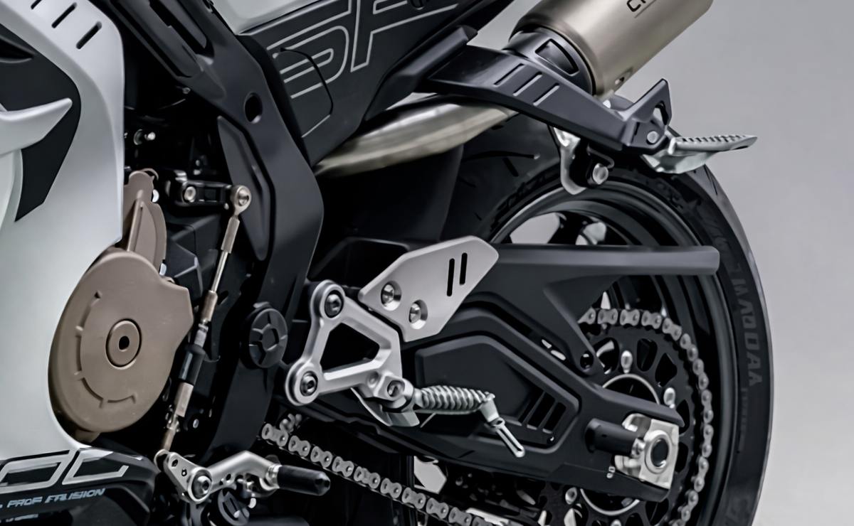 cfmoto 500sr 1 CFMoto 500 SR