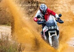 Moto trail Ducati DesertX