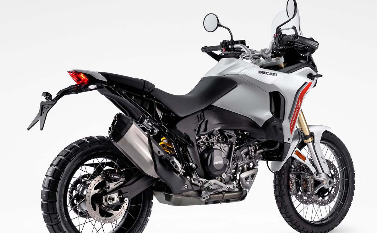 Moto trail Ducati DesertX