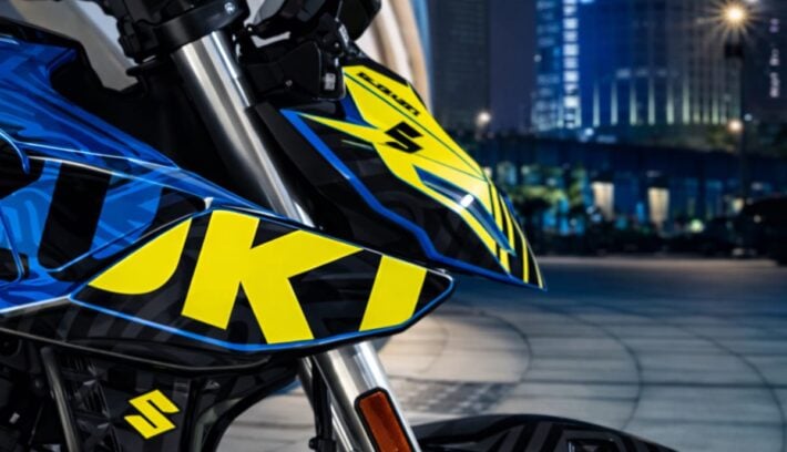 Suzuki GSX-8S Blue Flash