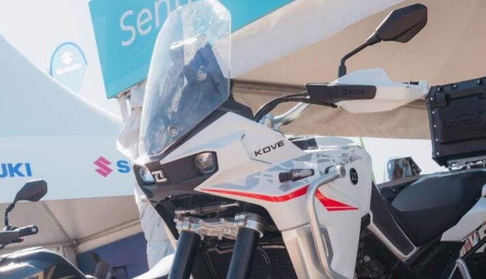 Kove 800X Touring moto trail