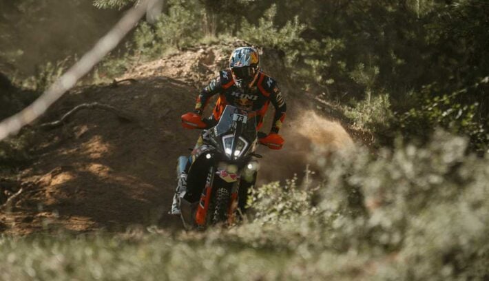 KTM 890 Adventure Rally 2026: en qué se diferencia