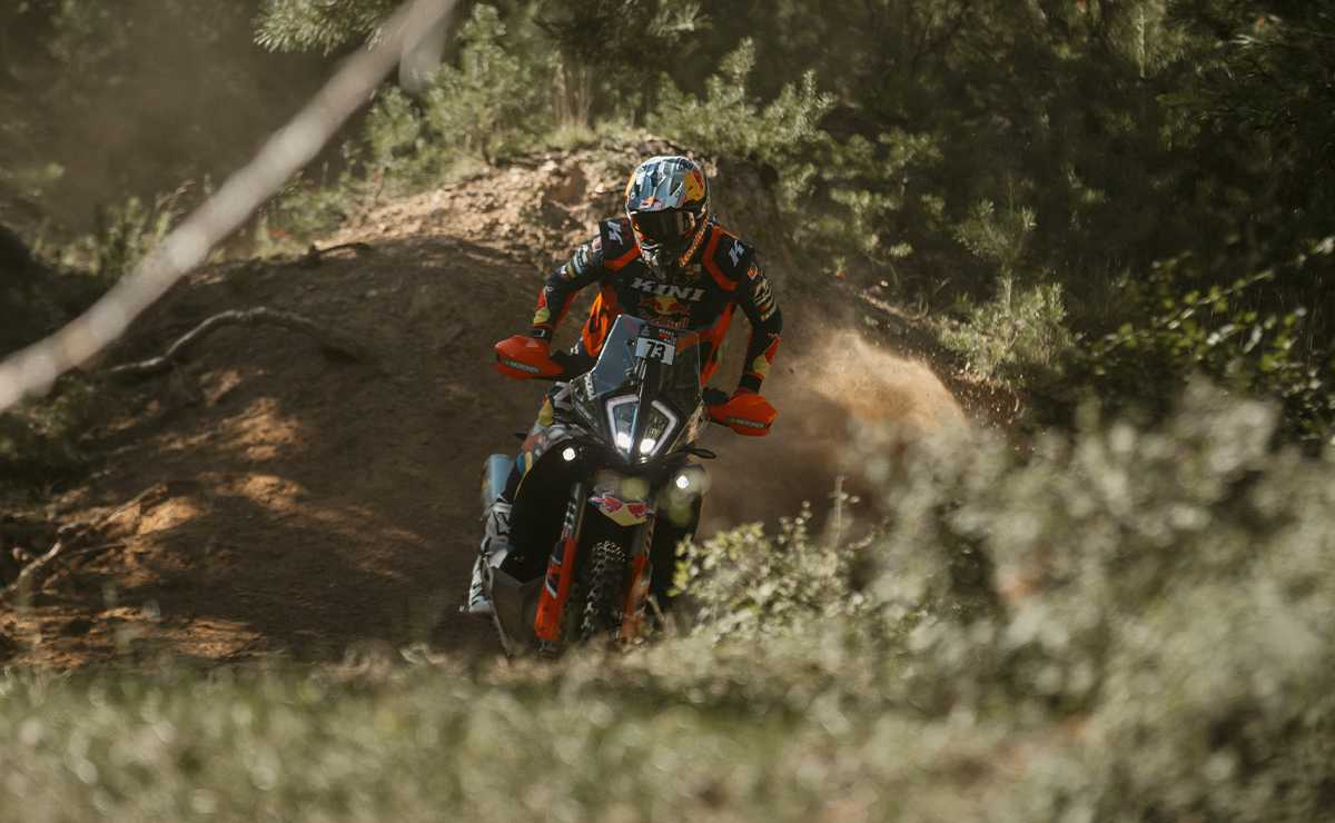 ktm 890 adventure rally KTM 890 Adventure Rally 2026: en qué se diferencia