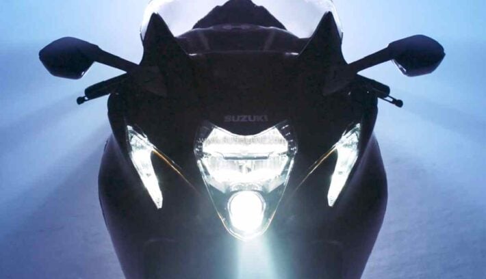 Una Suzuki Hayabusa con estética de videojuego