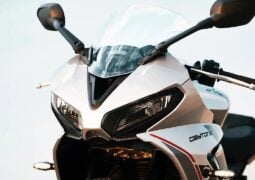 Triumph Dayton 660 2026: diferencias con la que se vende en Argentina