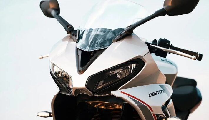 Triumph Dayton 660 2026: diferencias con la que se vende en Argentina