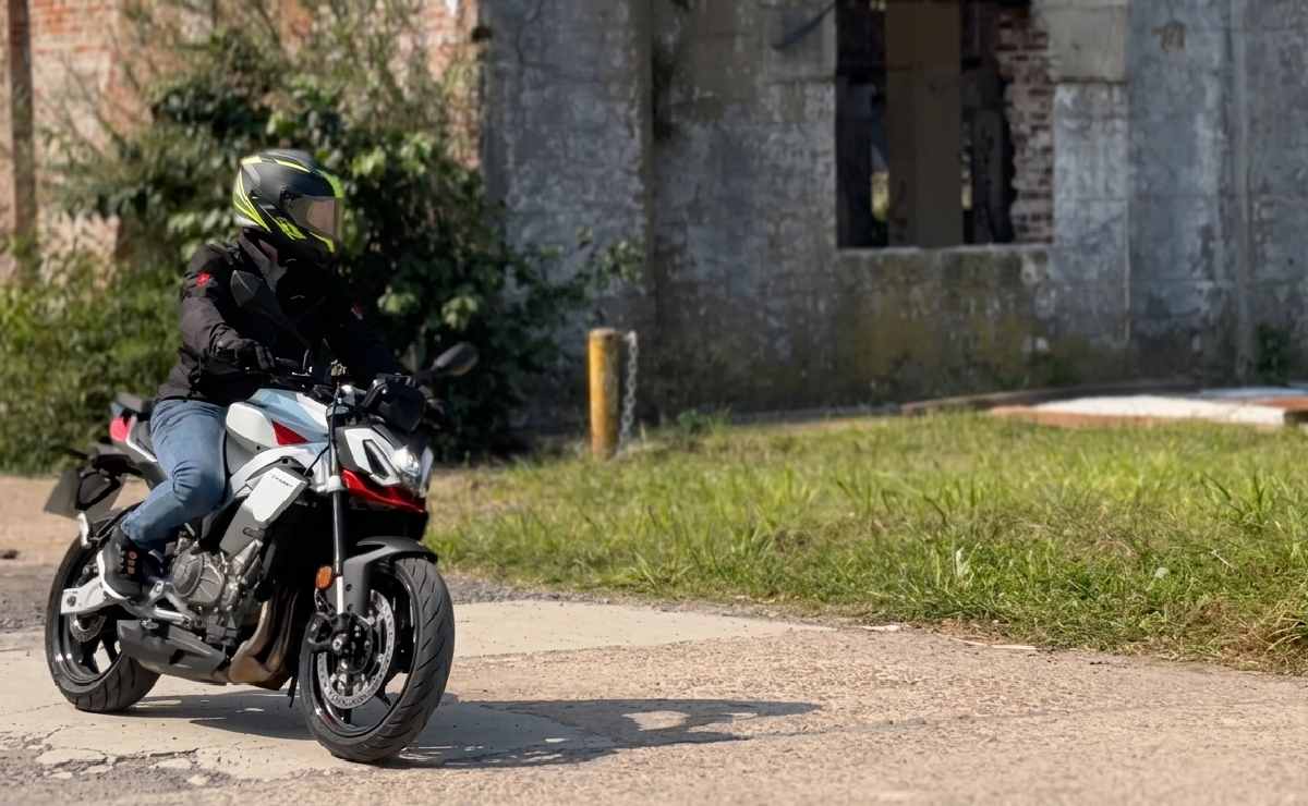 Aprilia Tuono 457 Test Ride