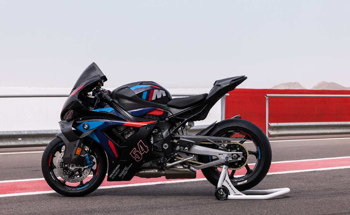 BMW M1000 RR Lanzamiento