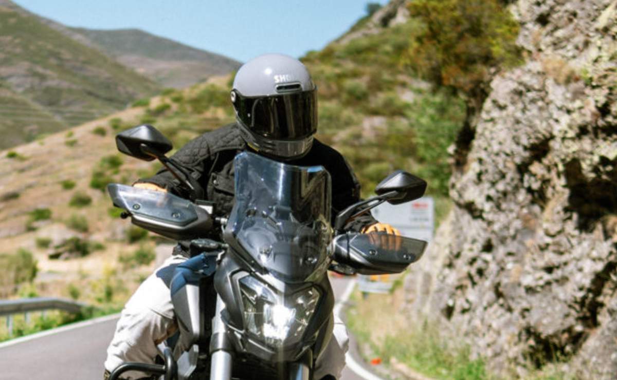 bajaj moto trail 2 Bajaj Moto trail