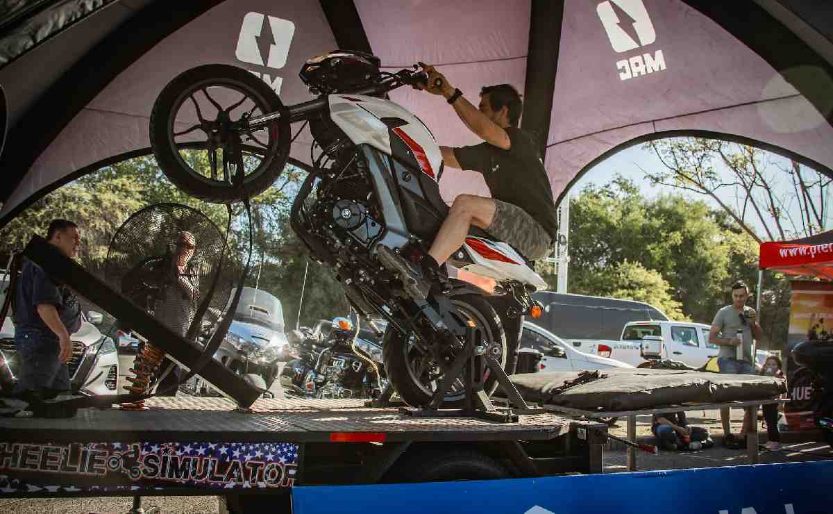 bajaj rouser day 4 Bajaj Rouser Day Mendoza