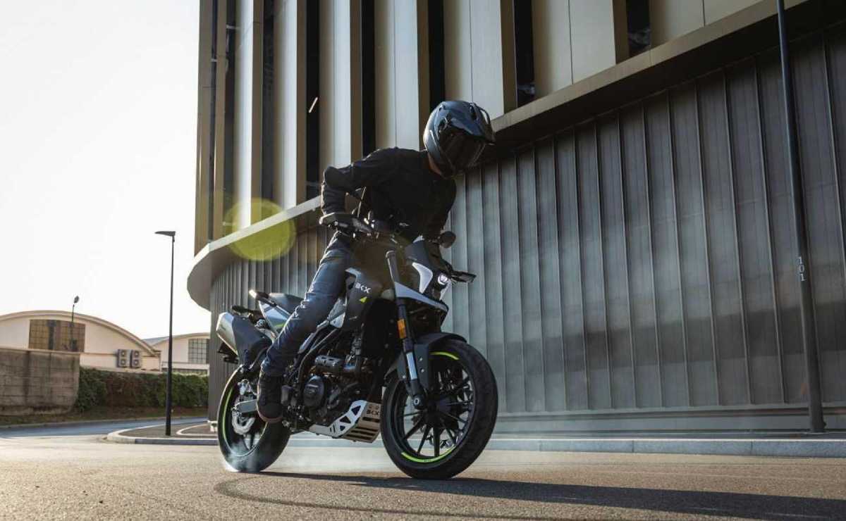 Benelli BKX 300