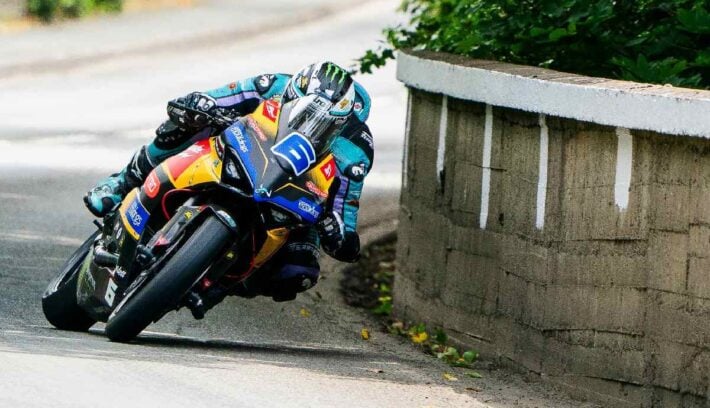 TT Isla de Man, la carrera de motos más polémica
