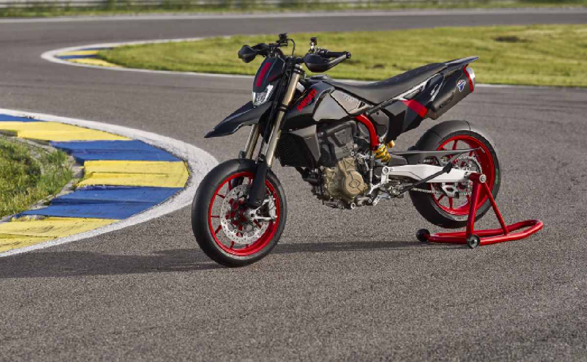 Ducati Hypermotard 698 Mono Nera: