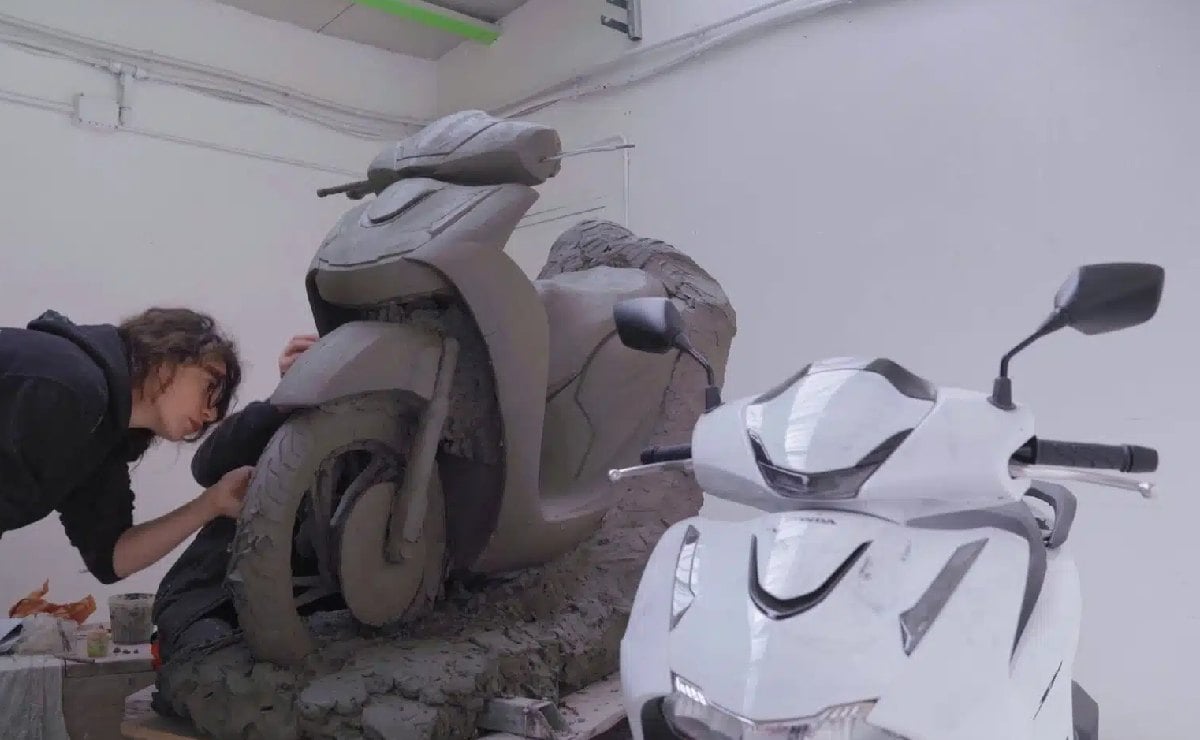Honda SH 125 escultura