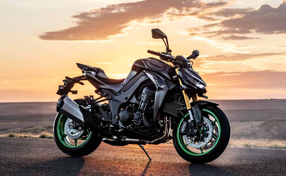 lanzamiento kawasaki z1100 2 Kawasaki lanzó la Z1100 SE: así es su nueva Naked de más de 130 CV