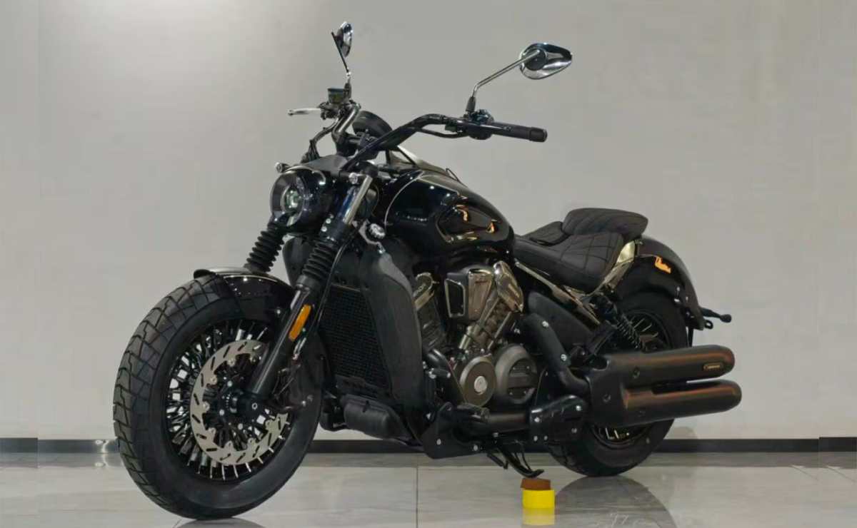 Moto Benda Dark Flag 600