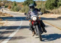 Otoño en moto: los consejos de Royal Enfield para viajar más cómodo y seguro