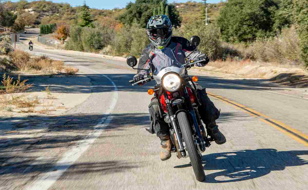 royal enfield consejos 2 Otoño en moto: los consejos de Royal Enfield para viajar más cómodo y seguro