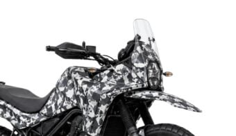 Bajaj moto trail