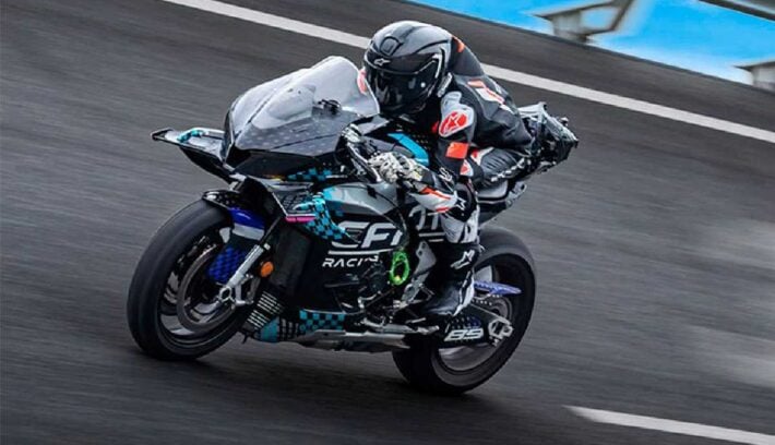 Esta CFMOTO de 210 HP rompió ampliamente la barrera de los 300 km/h