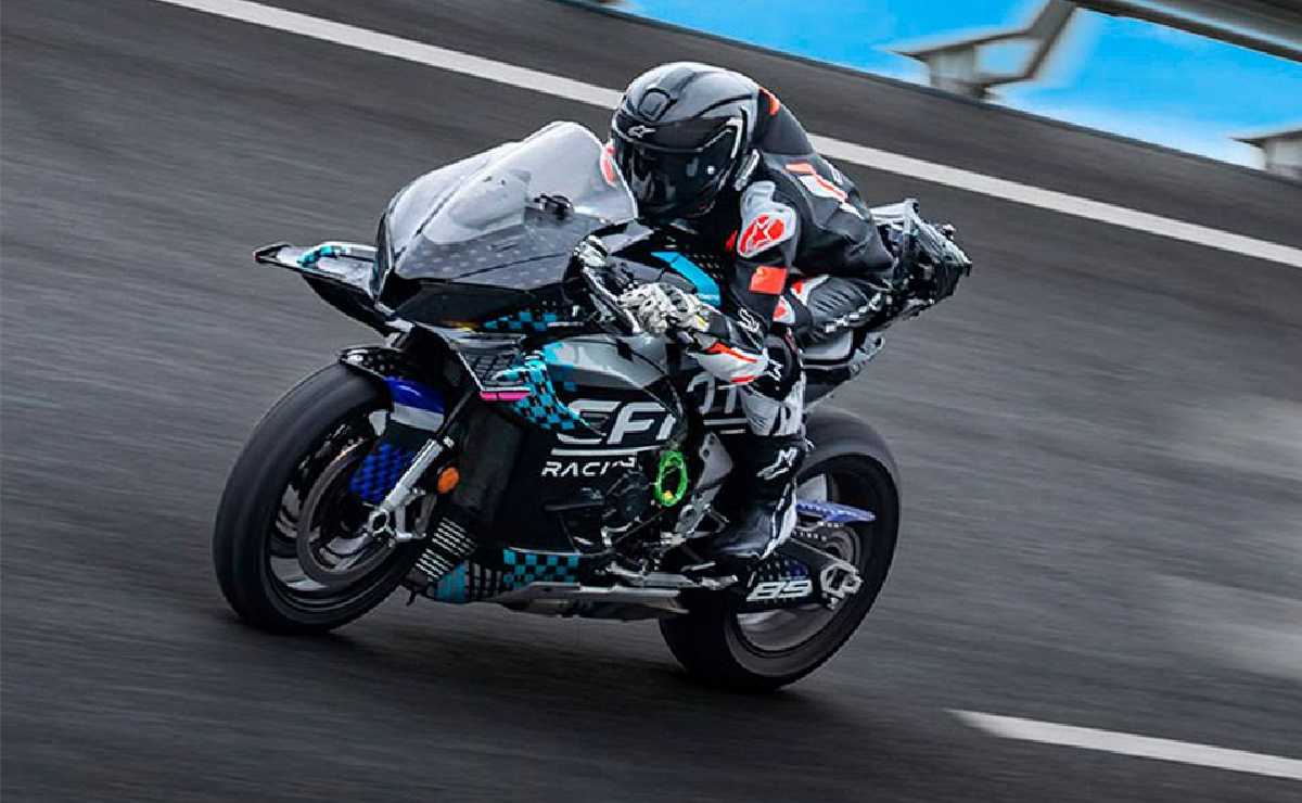 cfmoto v4 sr rr record velocidad 1 Esta CFMOTO de 210 HP rompió ampliamente la barrera de los 300 km/h