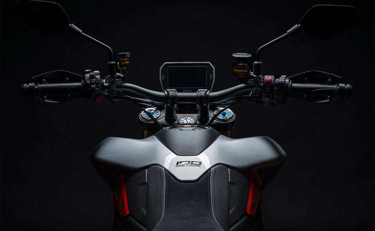 ducati hypermotard v2 100 Ducati Hypermotard V2 Sp 100