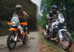Kawasaki KLE 500 SE Vs. KTM 390 Adventure R