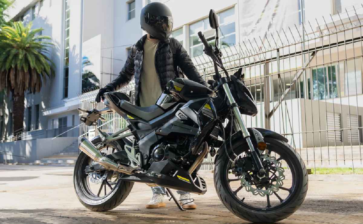 malaguti modena vs yamaha fz Esta nueva naked de 150 cc llega para desafiar a Yamaha FZ: más equipada y mucho más accesible