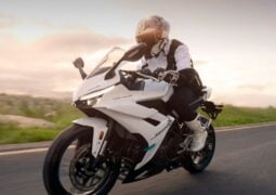 moto deportiva Kove 350rr