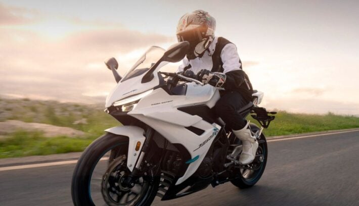 moto deportiva Kove 350rr