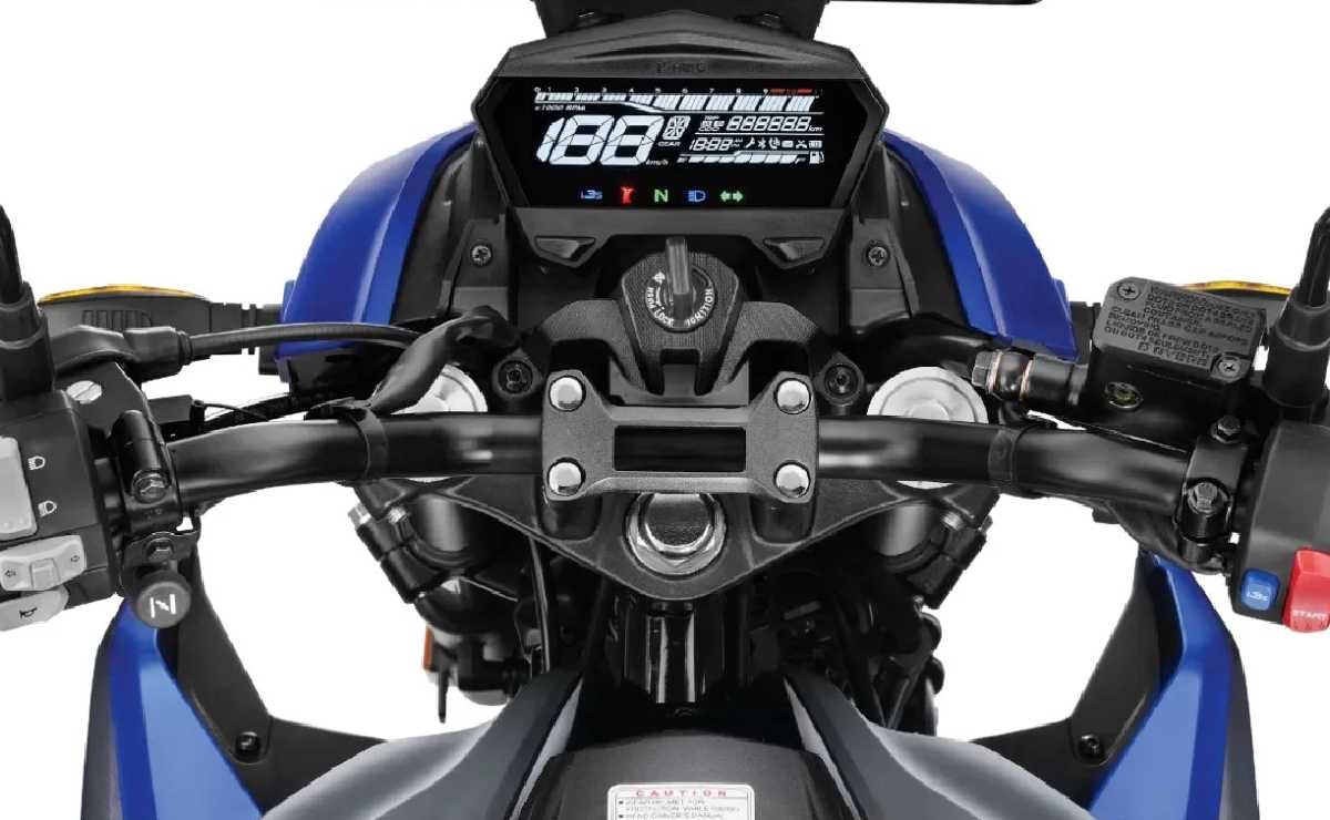 Hero Hunk 125R: Motor y equipamiento de la nueva moto naked