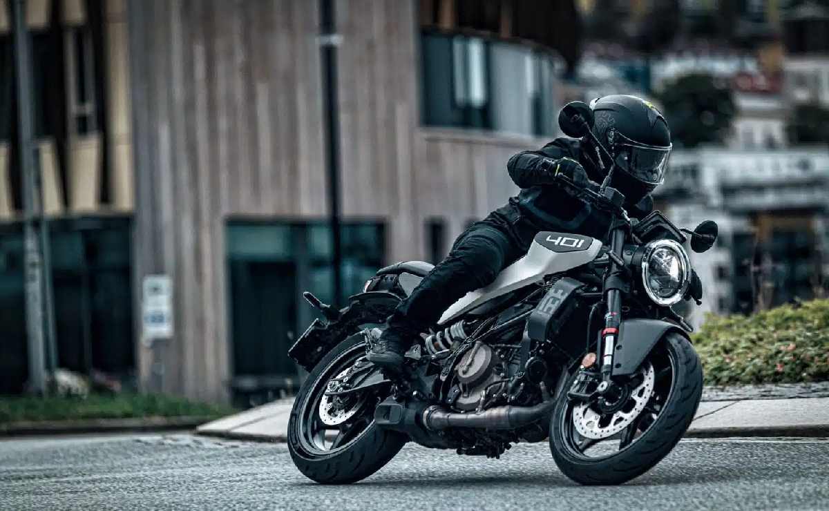 La Husqvarna Vitpilen 401 es una de las mejores opciones de compra como moto urbana, si tenemos en cuenta su precio.