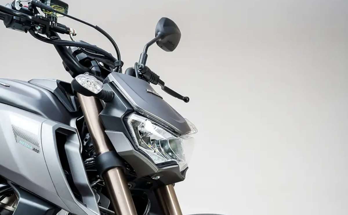 moto naked malaguti modena 300 Cómo está equipada la nueva moto naked de Malaguti