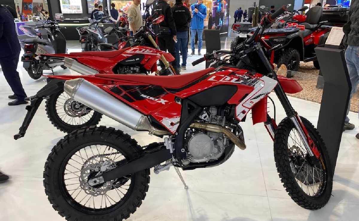 QJMotor tiene en su página oficial una moto de enduro de media cilindrada: ¿cómo es?