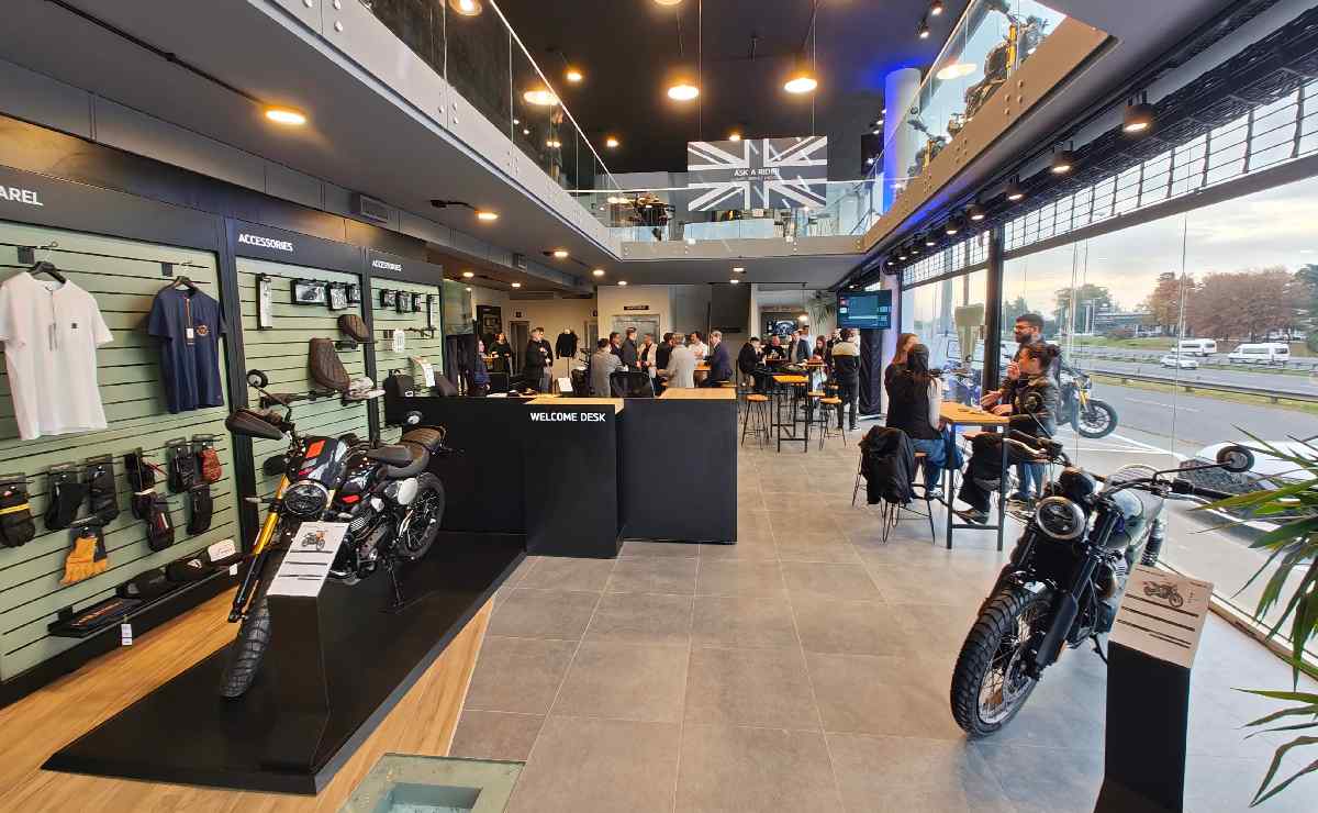 Triumph Parque Leloir