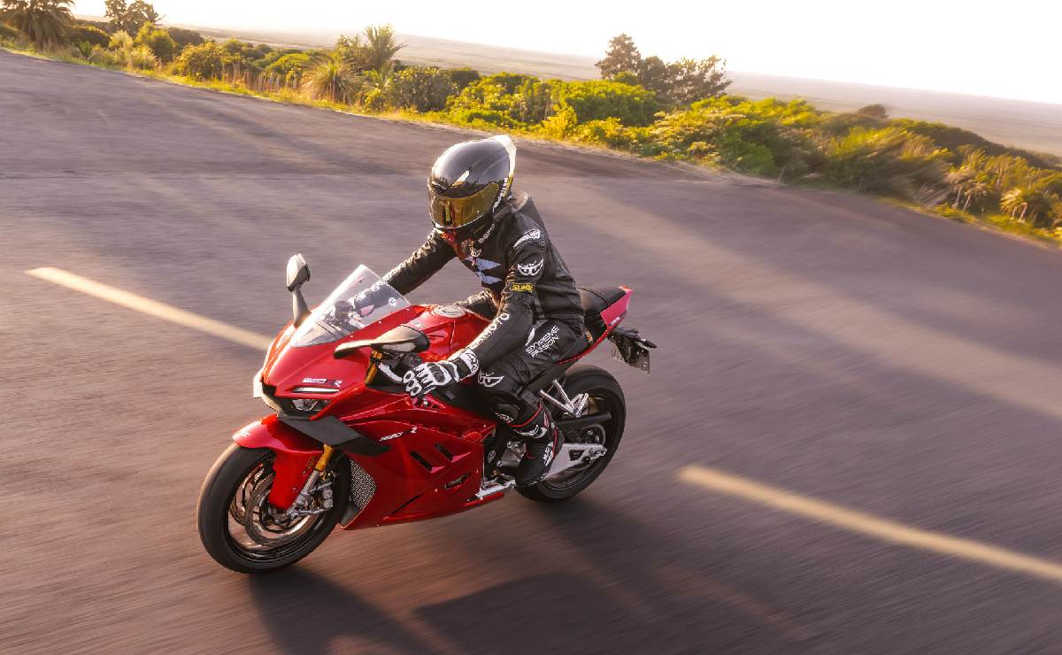 zxmoto 820rr 2 La ZXMoto 820 RR ya tiene precio en Uruguay: cuánto cuesta la nueva deportiva tricilíndrica