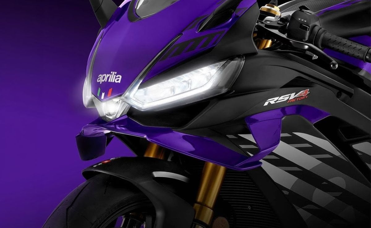 aprilia rsv4 factory1 Aprilia RSV4 Factory