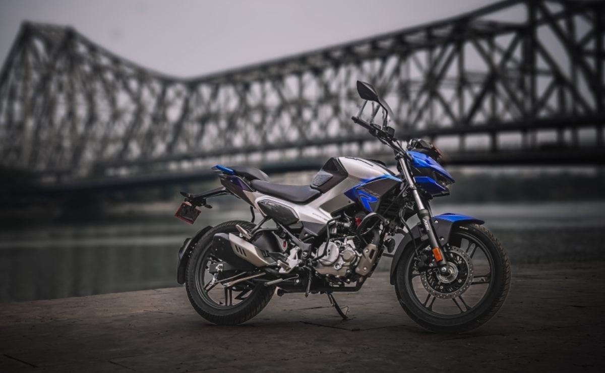 bajaj n125 vs hero hunk 125 r2 bajaj n125 vs hero hunk 125 r2