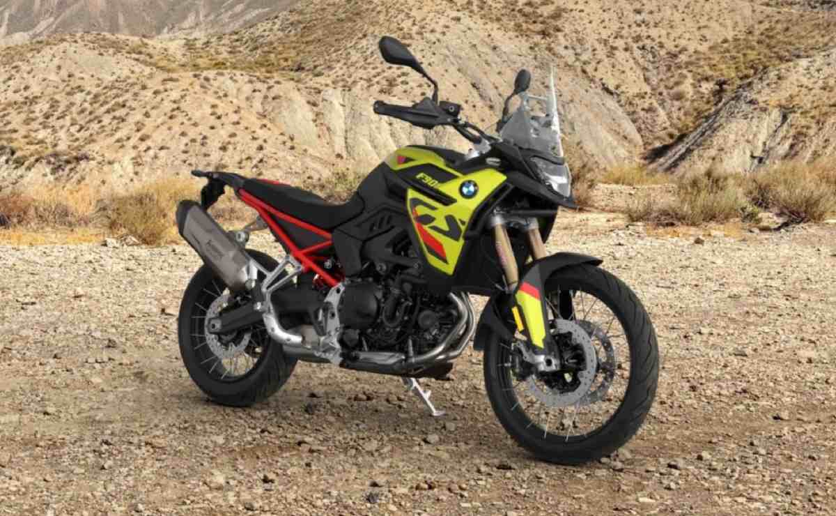 BMW F900GS 