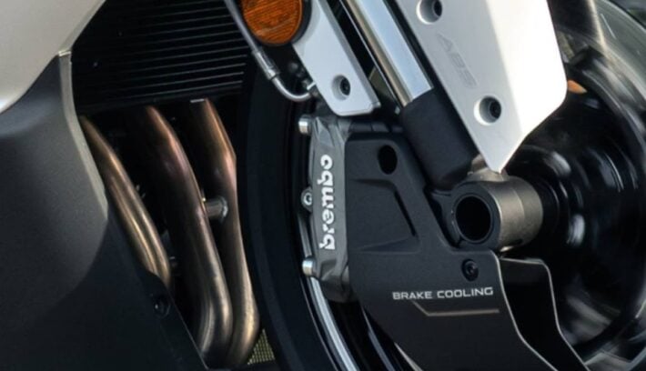 CFMoto y Brembo