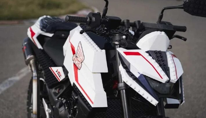Honda CB750 Hornet: una preparación inspirada en LEGO