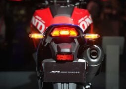 Honda presentó dos nuevas 300 cc: como la Tornado, pero más equipadas
