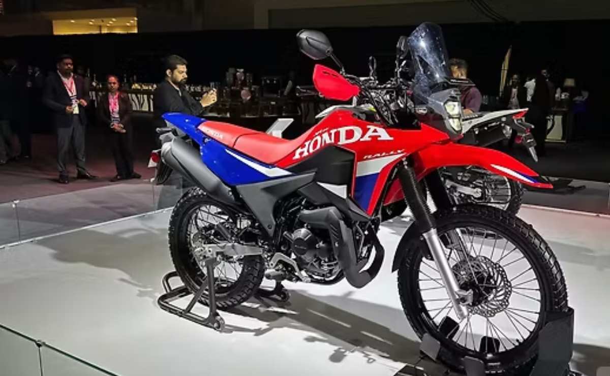 honda Honda presentó dos nuevas 300 cc: como la Tornado, pero más equipadas
