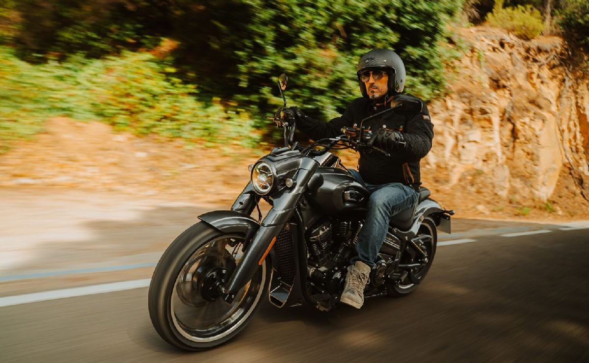 Rieju Coaster: Esta nueva Custom con cambio automático y ADN tecnológico se vende por un precio atractivo