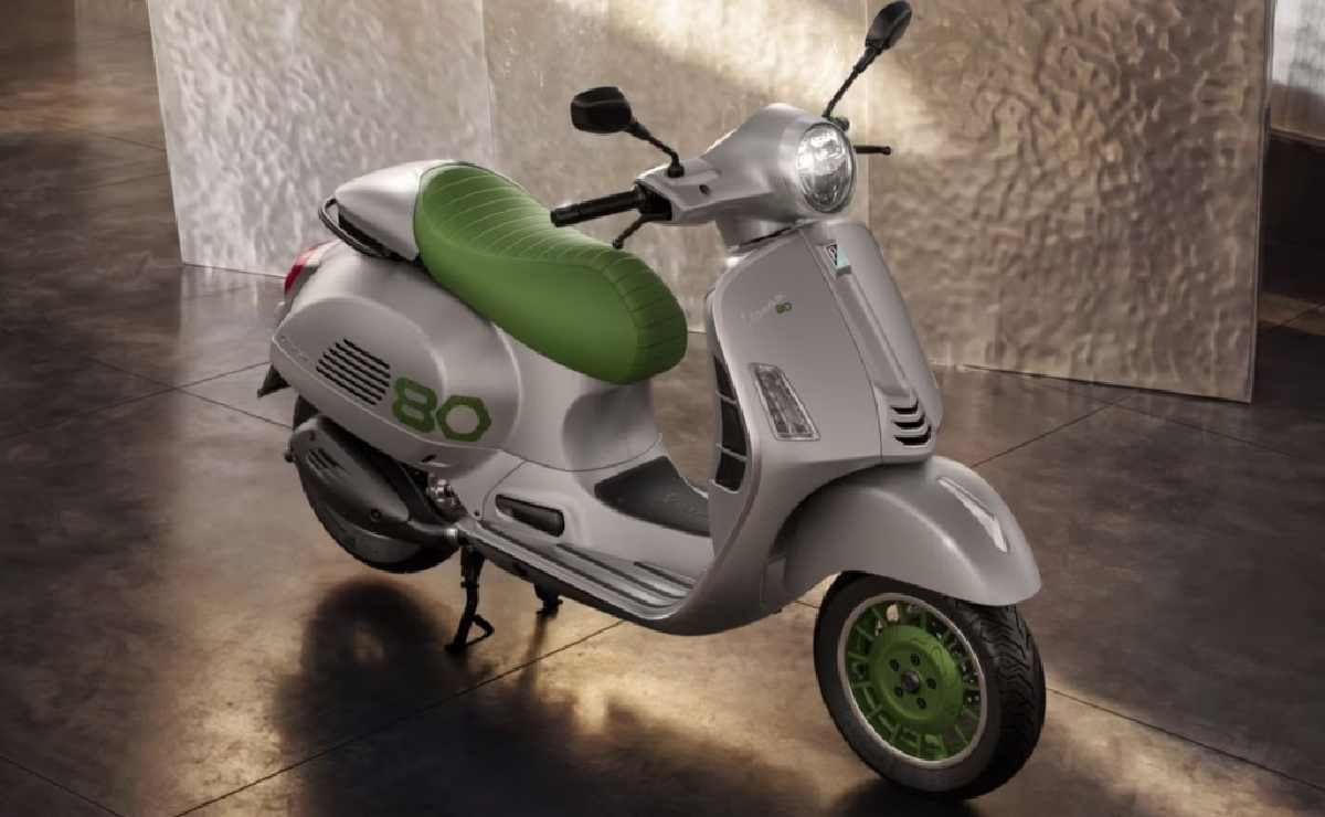 Vespa 80 aniversario