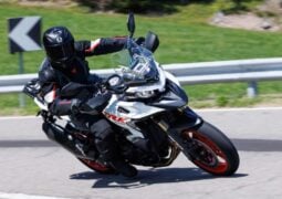 Benelli TRK 902 Stradale
