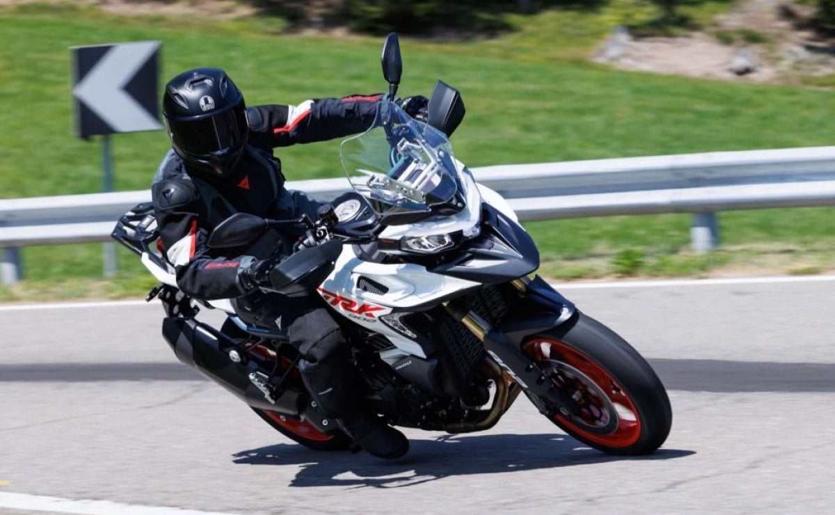 Benelli TRK 902 Stradale