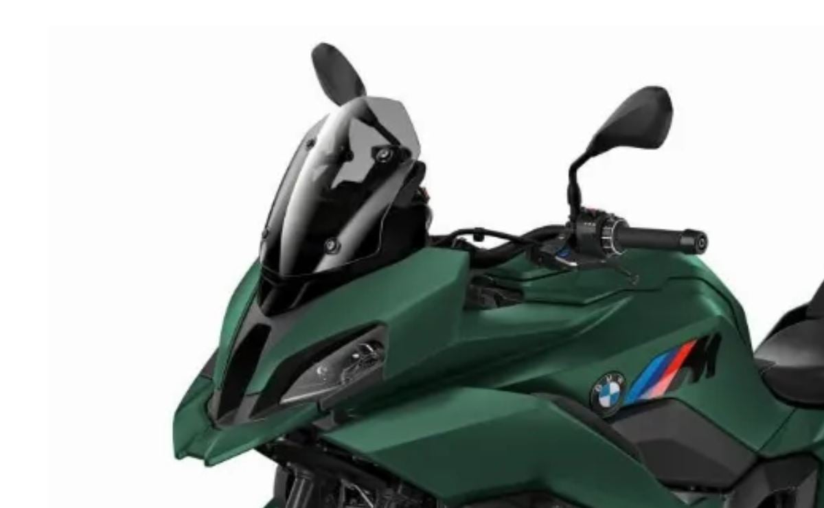 bmw m1000 xr 2 BMW M1000 XR